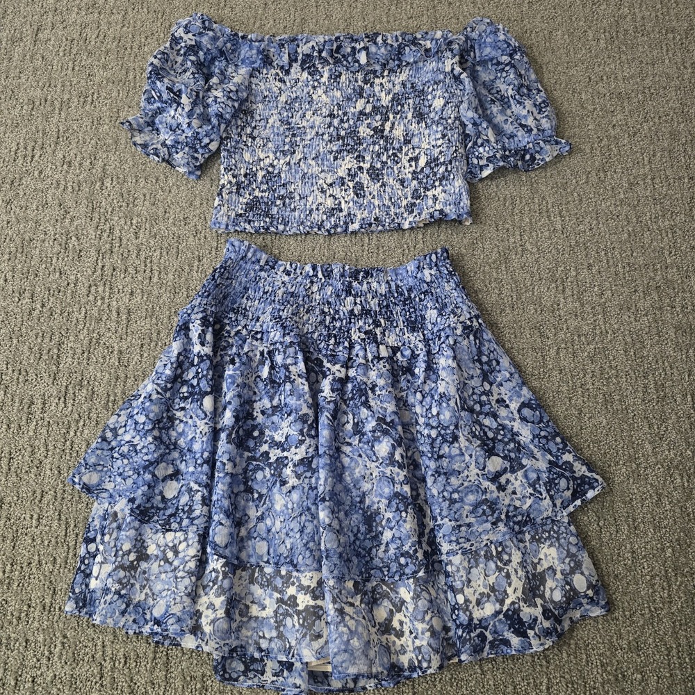 Express 2 Piece Set Womens XS Blue Floral Smocked Crop Top Ruffle Skirt NWT